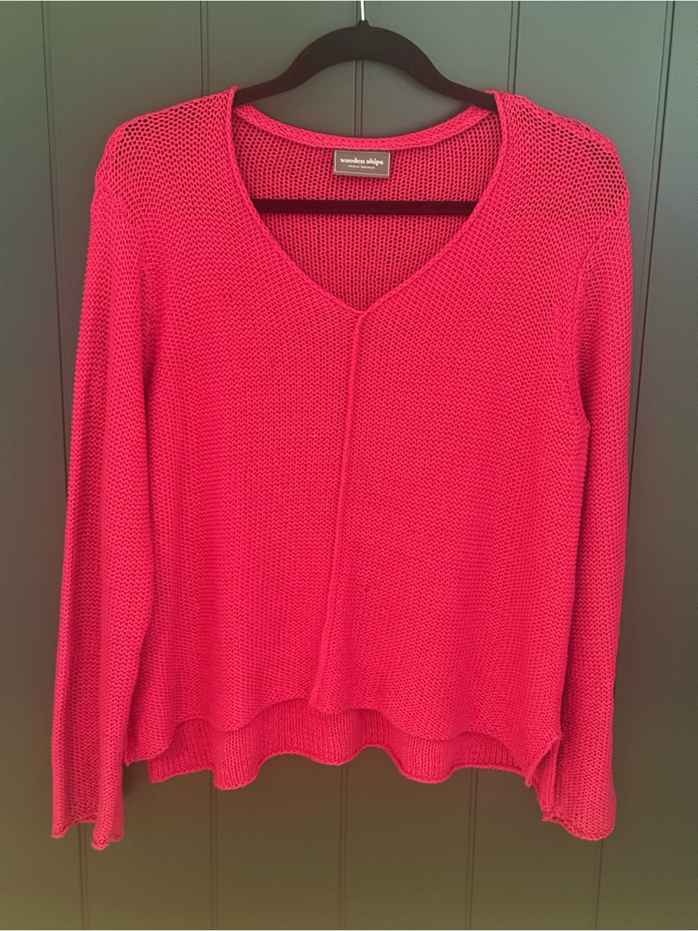 🌺 Wooden Ships Women’s Maui V-Neck Knit Sweater Hot Pink - Size M/L FLAWED GEM